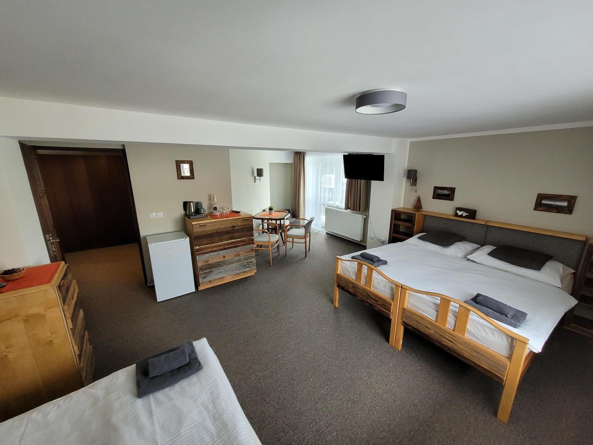 Hotel Stary Mlyn Есеник Экстерьер фото