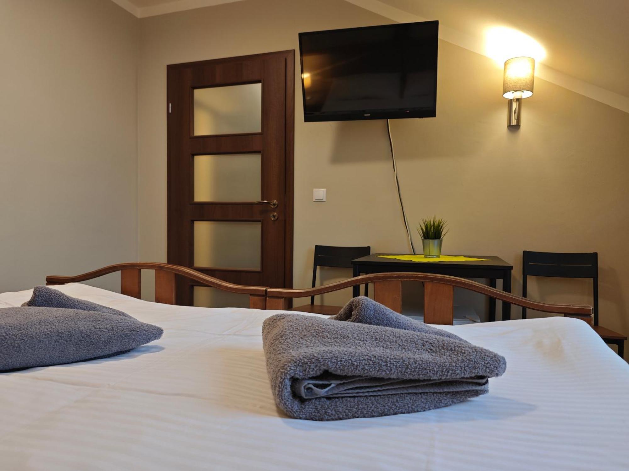Hotel Stary Mlyn Есеник Экстерьер фото